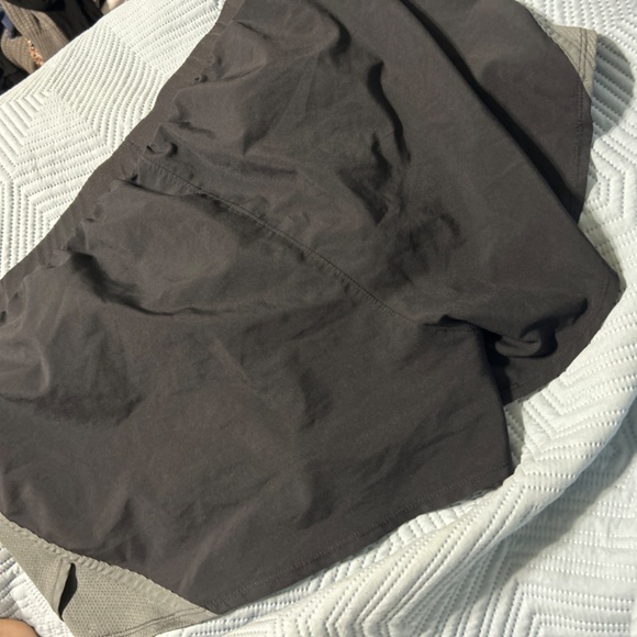 Under Armour shorts - Picture 3 of 4